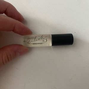 Sample size of Eilish and Beautiful Magnolia perfumes